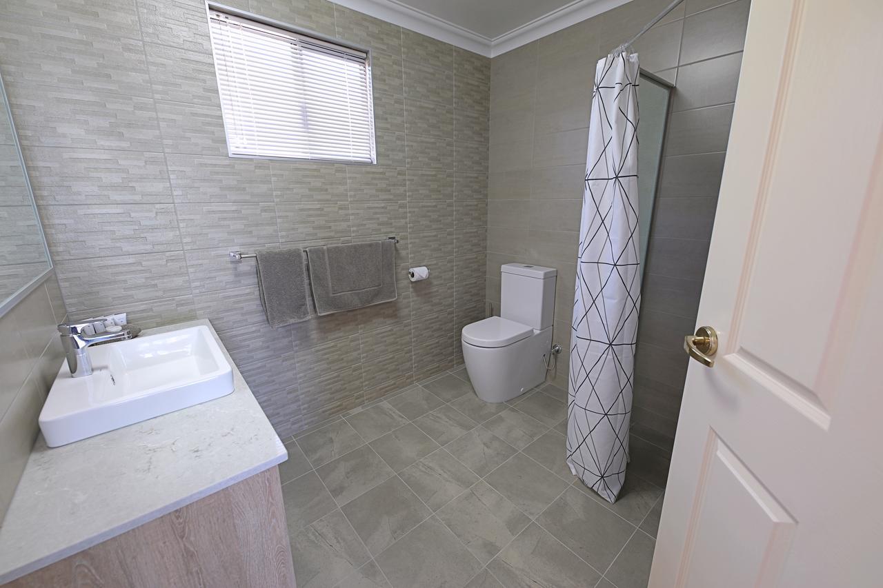 Lakeview Apartments Kununurra Ngoại thất bức ảnh